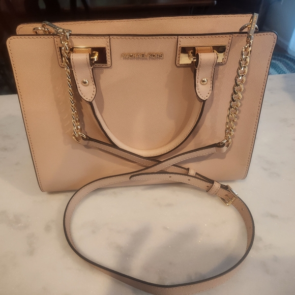 Michael Kors Quinn Small Satchel - Picture 6 of 10